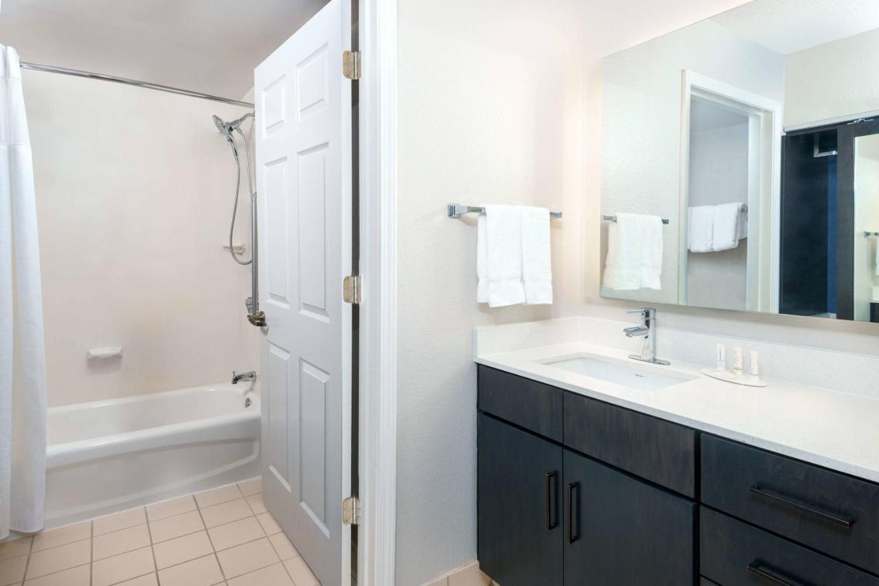 Residence Inn By Marriott Boston Brockton/Easton Екстериор снимка