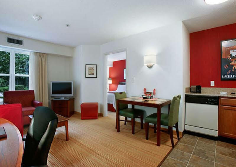 Residence Inn By Marriott Boston Brockton/Easton Екстериор снимка